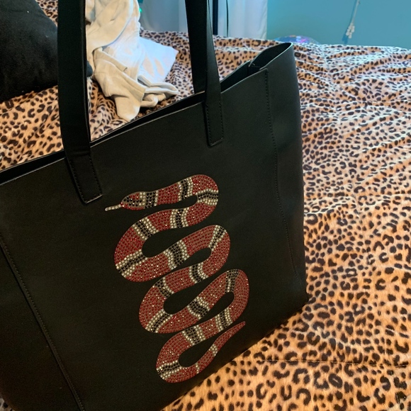 Snake Shoulder Bag - Picture 2 of 3